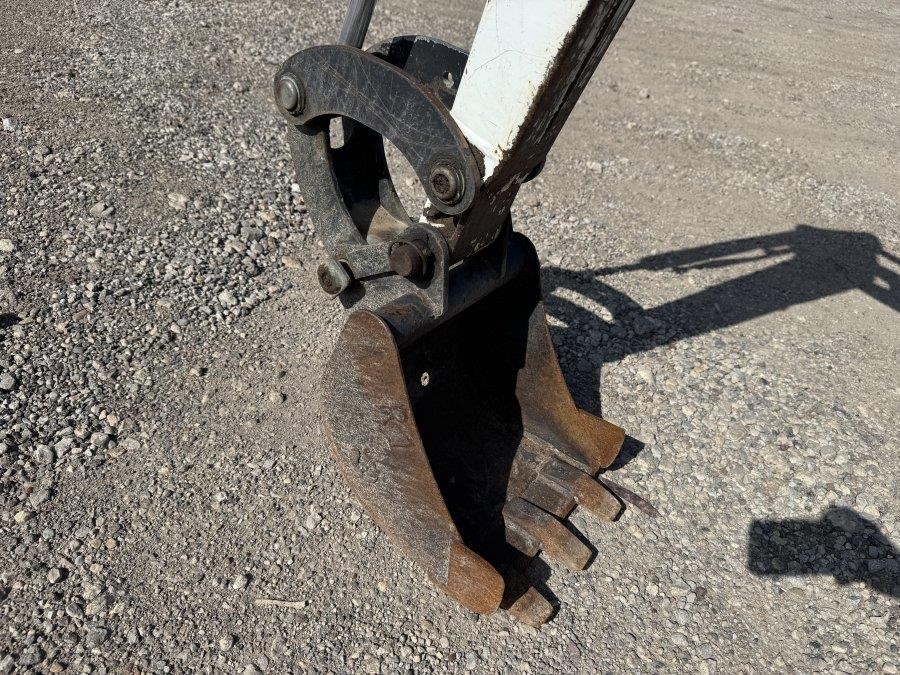 2022 Bobcat E10 Mini Excavator - Image 23