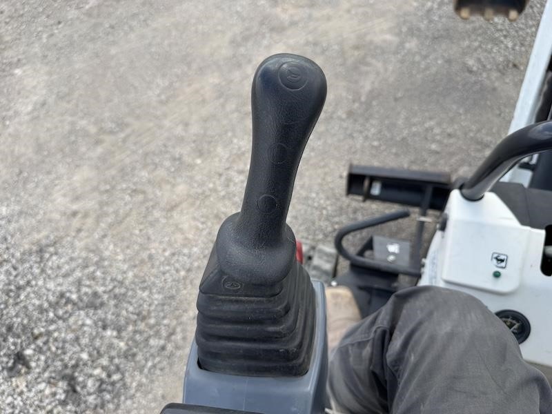 2021 Bobcat E10 Mini Excavator - Image 32