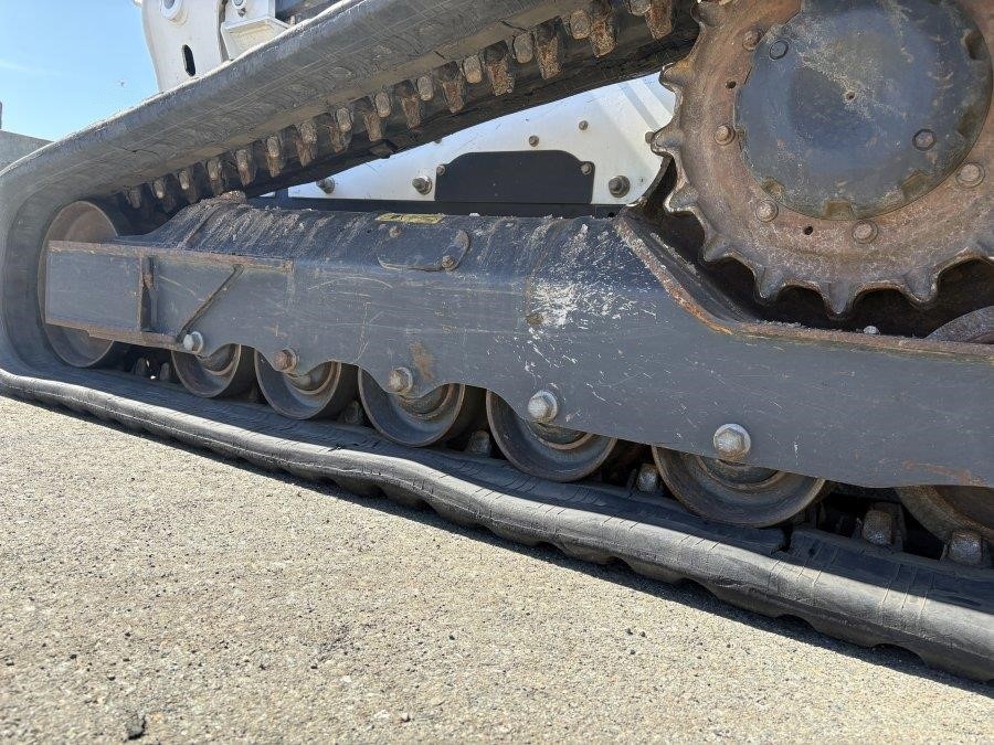 2019 Bobcat T770 Compact Track Loader - Image 10