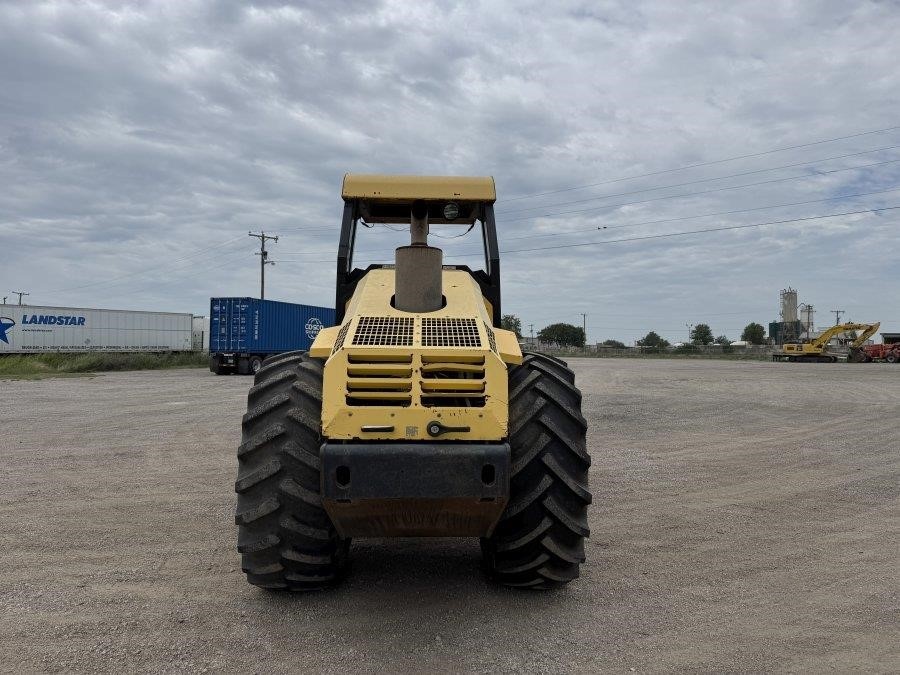2012 BOMAG BW213PDH-40 Padfoot Compactor - Image 4