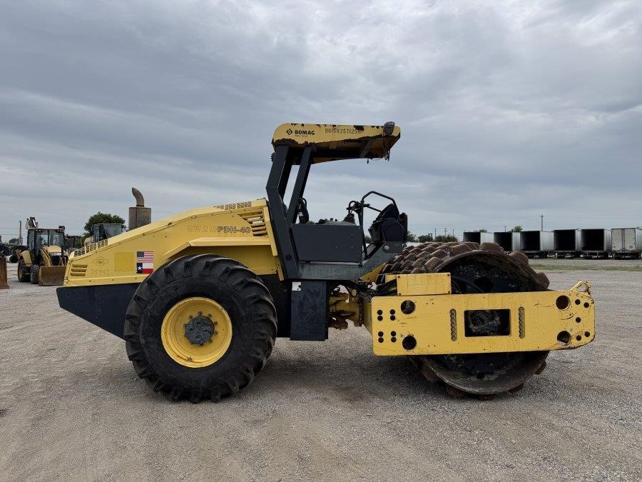 2012 BOMAG BW213PDH-40 Padfoot Compactor - Image 6