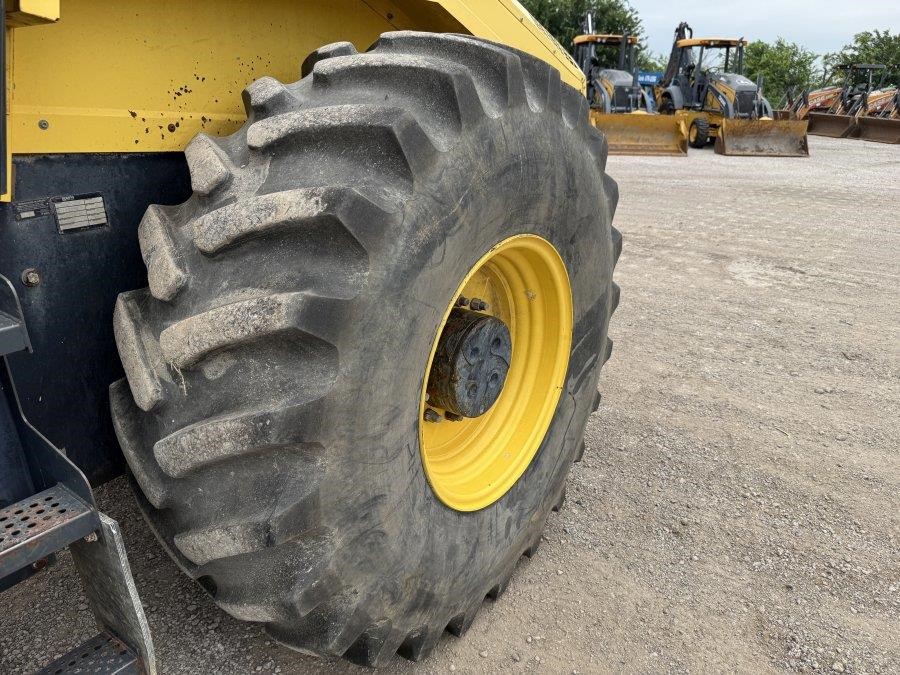 2012 BOMAG BW213PDH-40 Padfoot Compactor - Image 10
