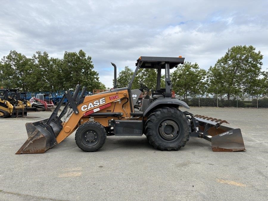 2021 Case 570N EP Skip Loader - Image 2