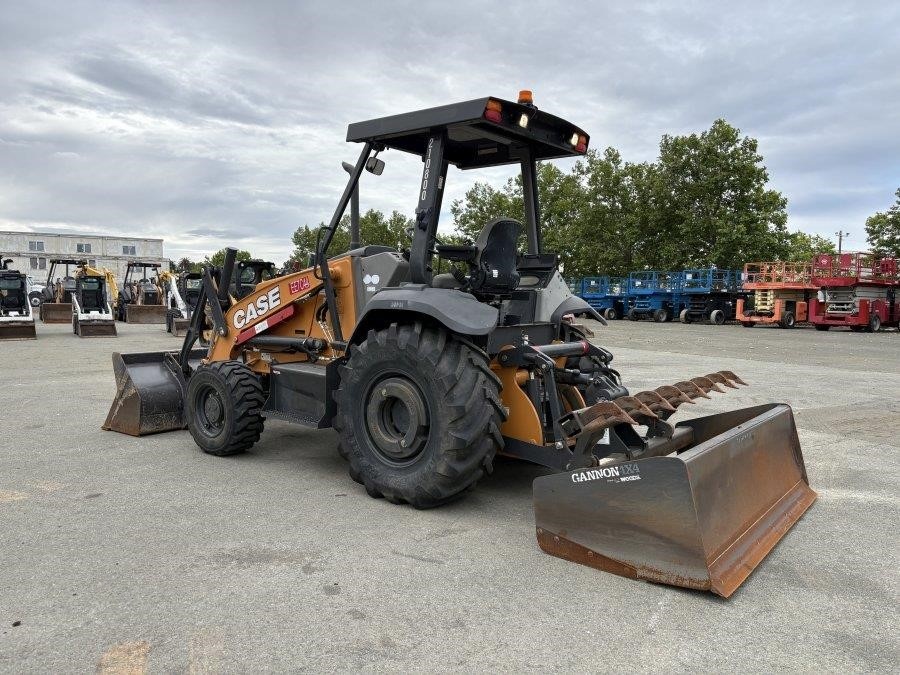 2021 Case 570N EP Skip Loader - Image 3