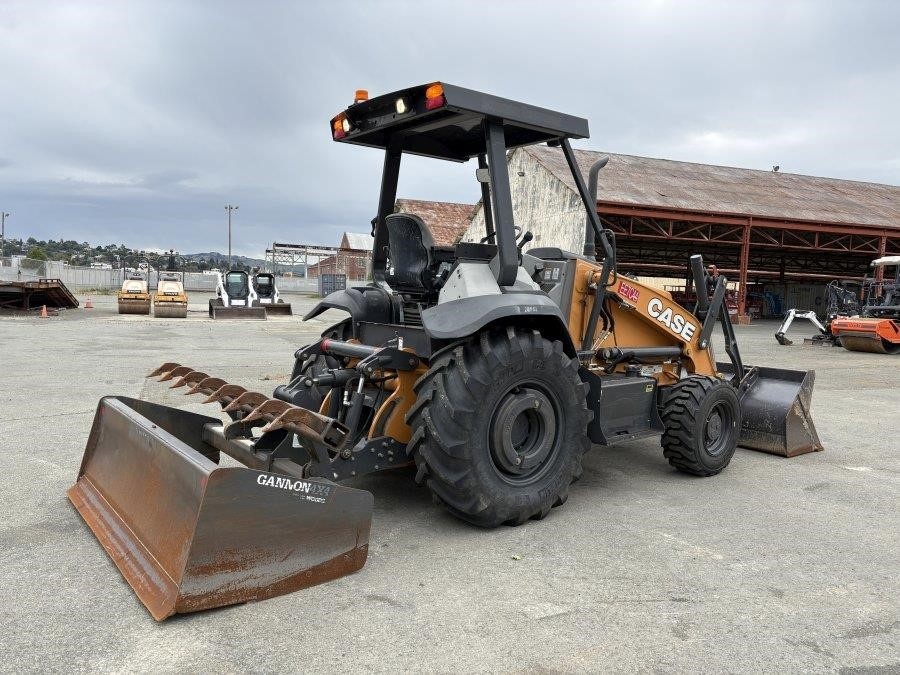 2021 Case 570N EP Skip Loader - Image 5