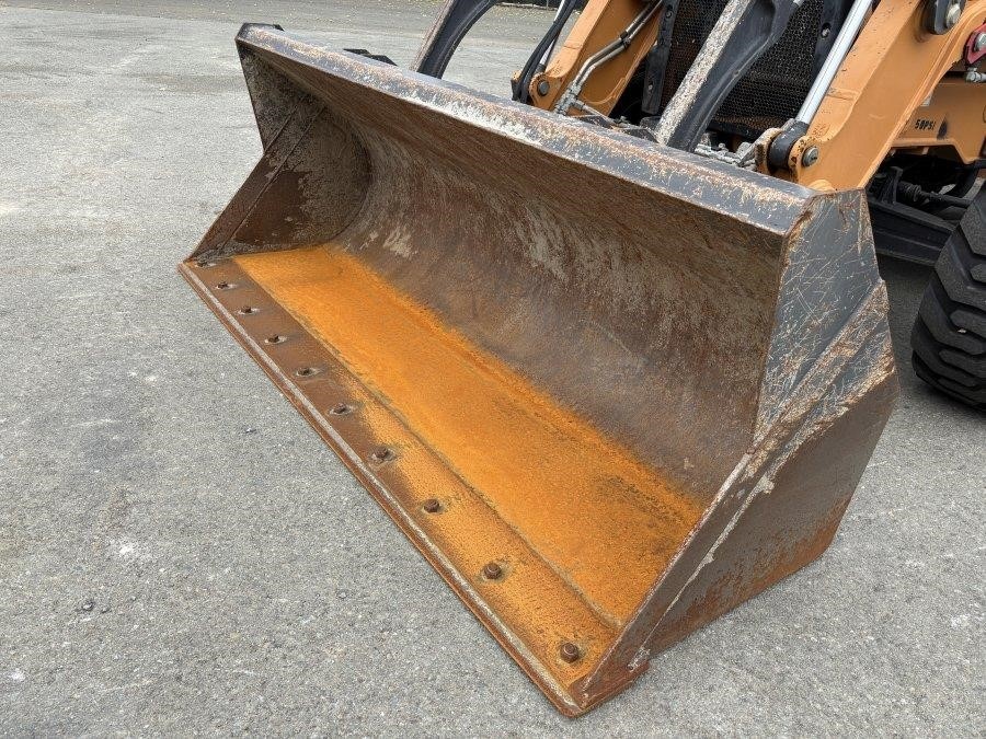 2021 Case 570N EP Skip Loader - Image 17