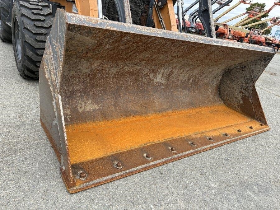 2021 Case 570N EP Skip Loader - Image 19