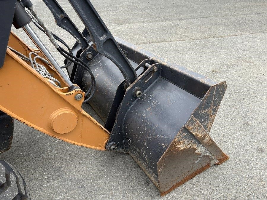 2021 Case 570N EP Skip Loader - Image 20