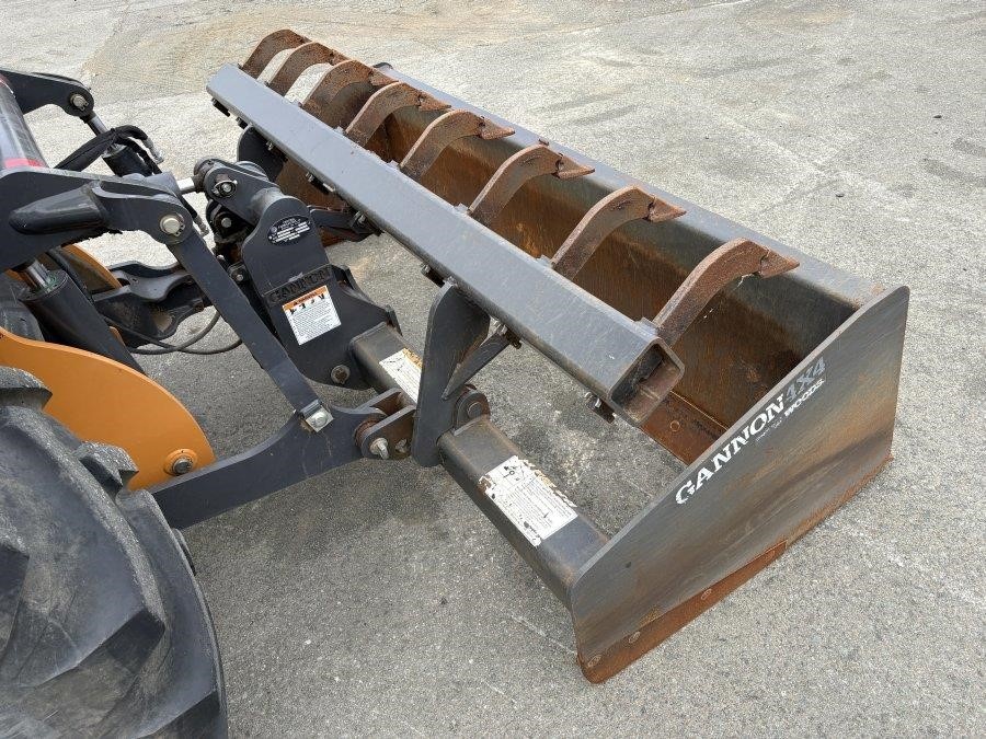 2021 Case 570N EP Skip Loader - Image 25
