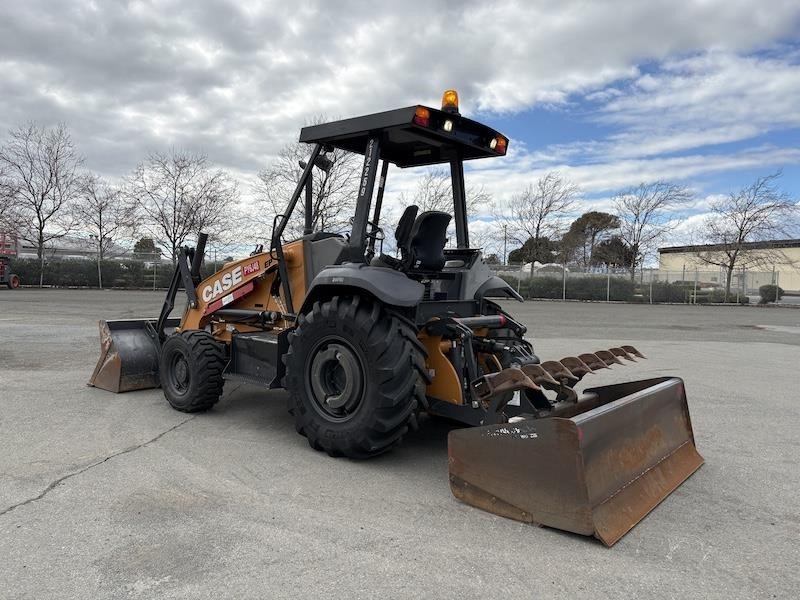 2021 Case 570N EP Skip Loader - Image 3