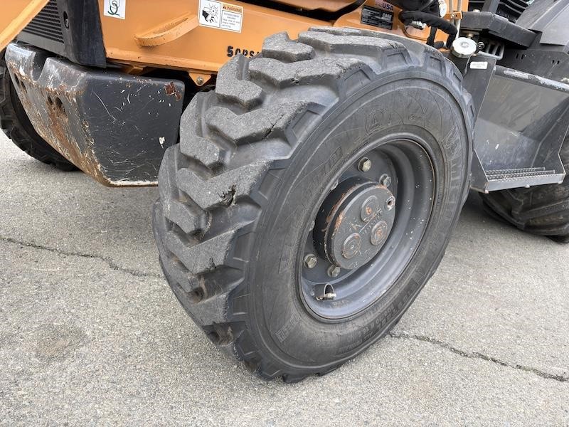 2021 Case 570N EP Skip Loader - Image 12