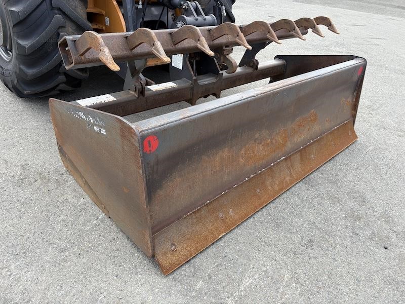 2021 Case 570N EP Skip Loader - Image 16