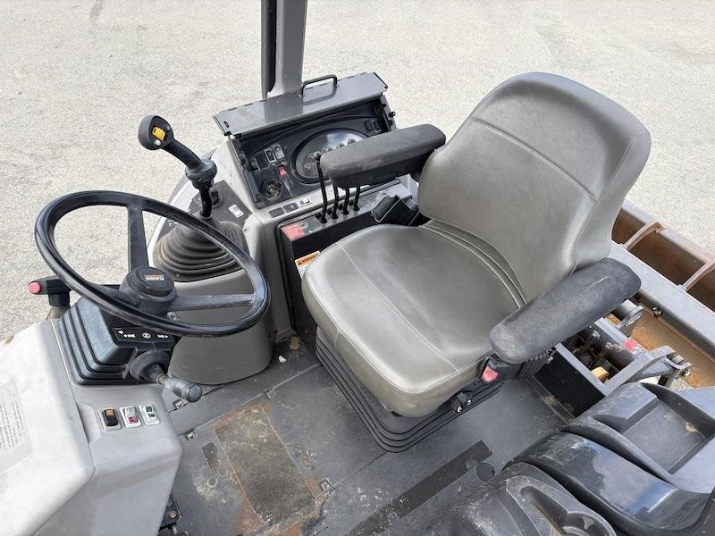 2021 Case 570N EP Skip Loader - Image 22