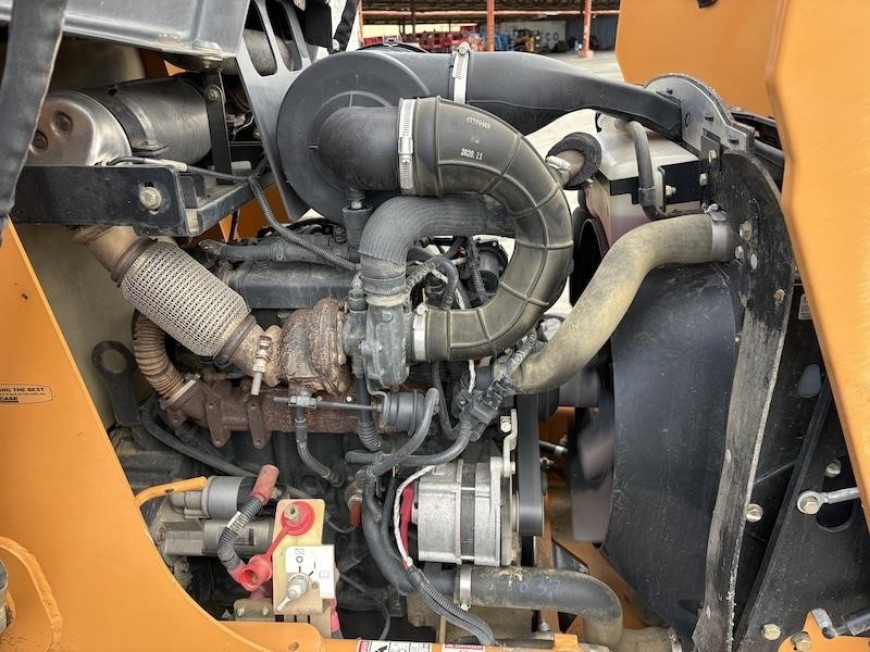 2021 Case 570N EP Skip Loader - Image 28