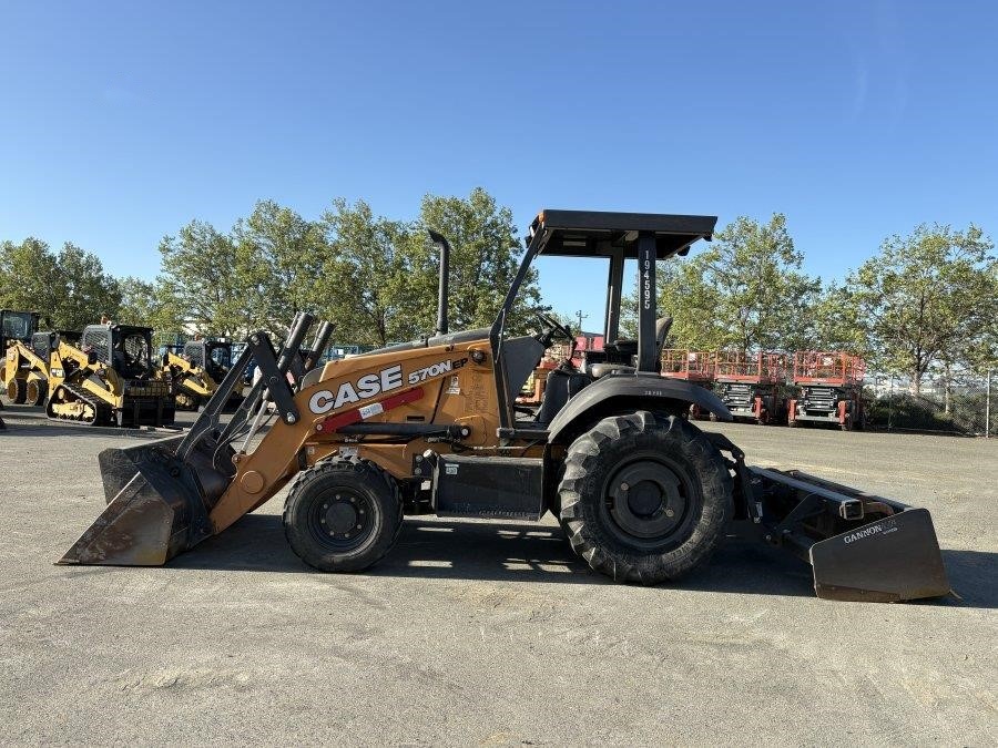 2020 Case 570N EP Skip Loader - Image 2