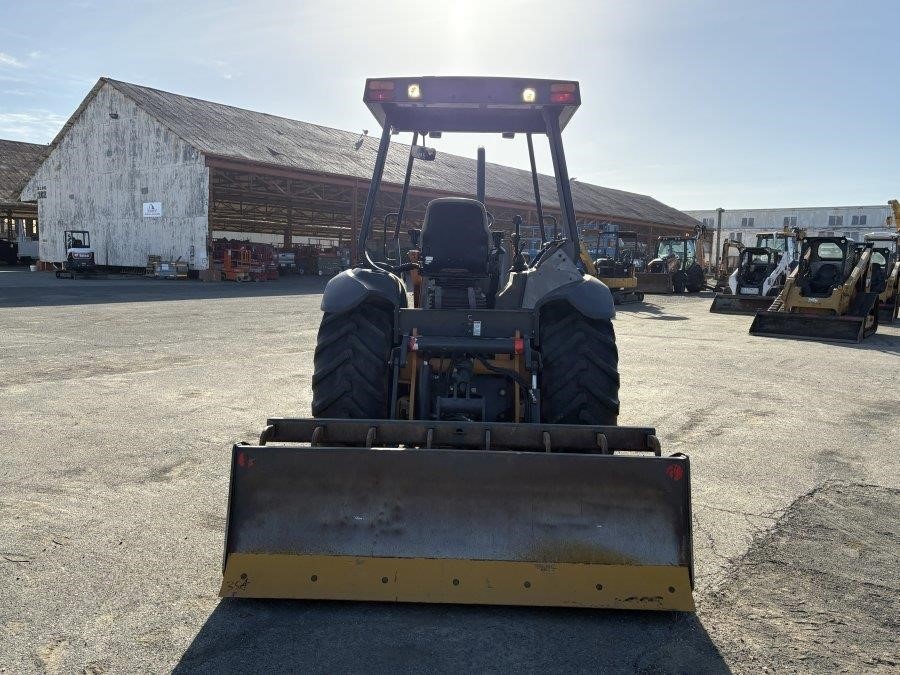 2020 Case 570N EP Skip Loader - Image 4