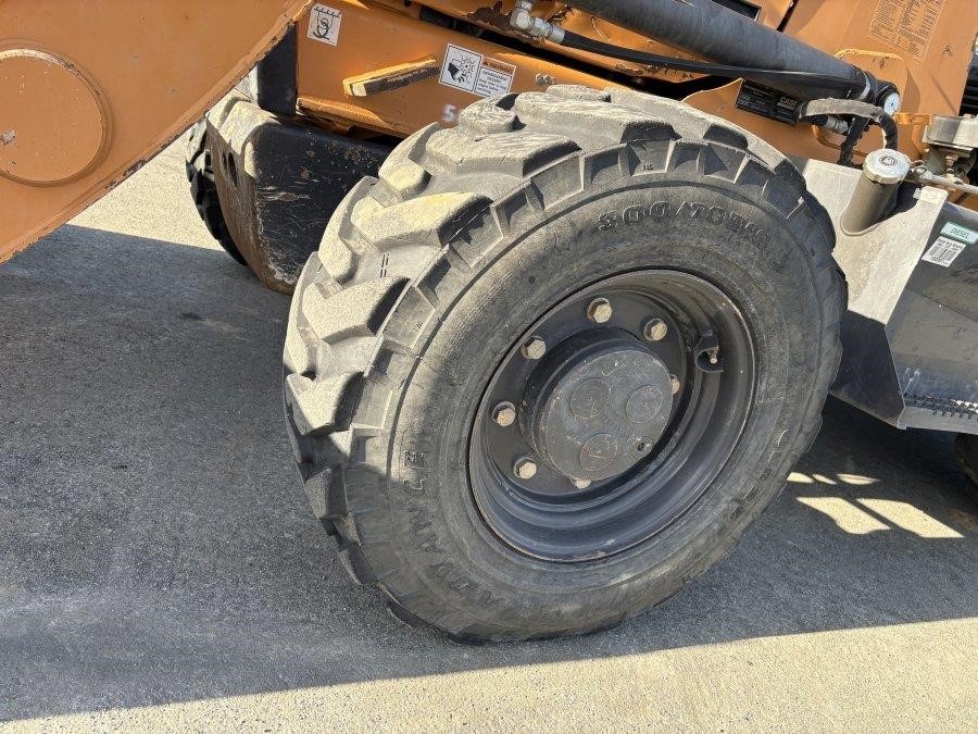 2020 Case 570N EP Skip Loader - Image 10