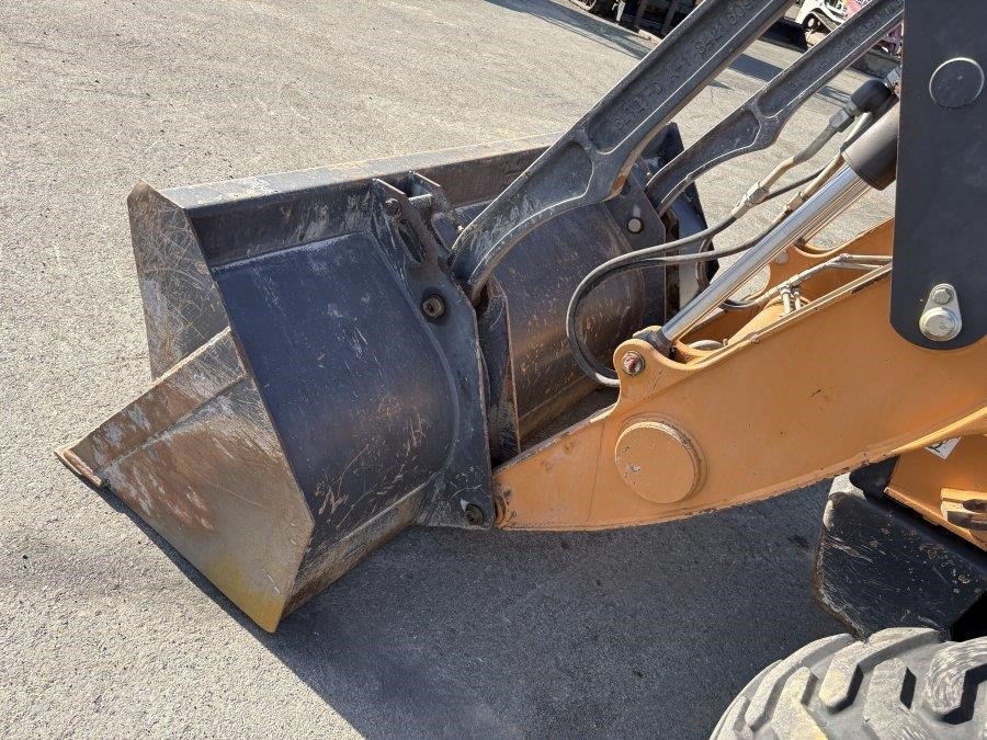 2020 Case 570N EP Skip Loader - Image 20
