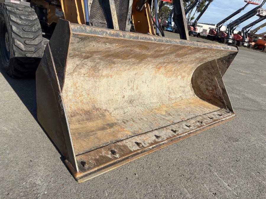 2020 Case 570N EP Skip Loader - Image 22