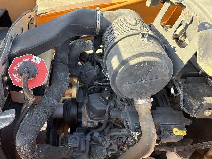 2020 Case 570N EP Skip Loader - Image 36
