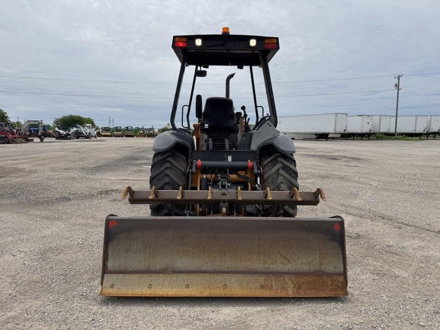 2020 Case 570N EP Skip Loader - Image 4