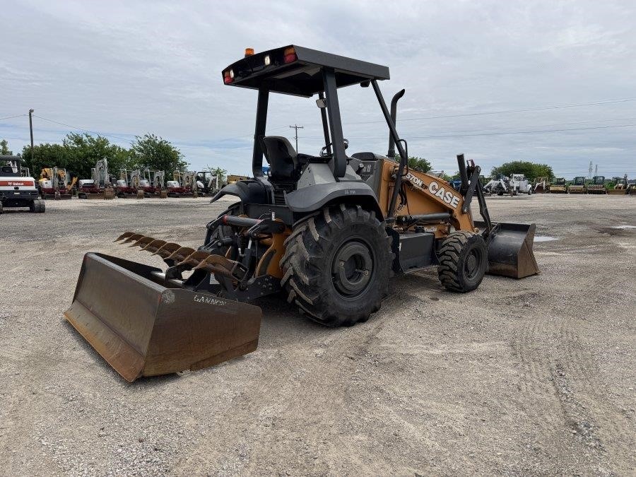 2020 Case 570N EP Skip Loader - Image 5