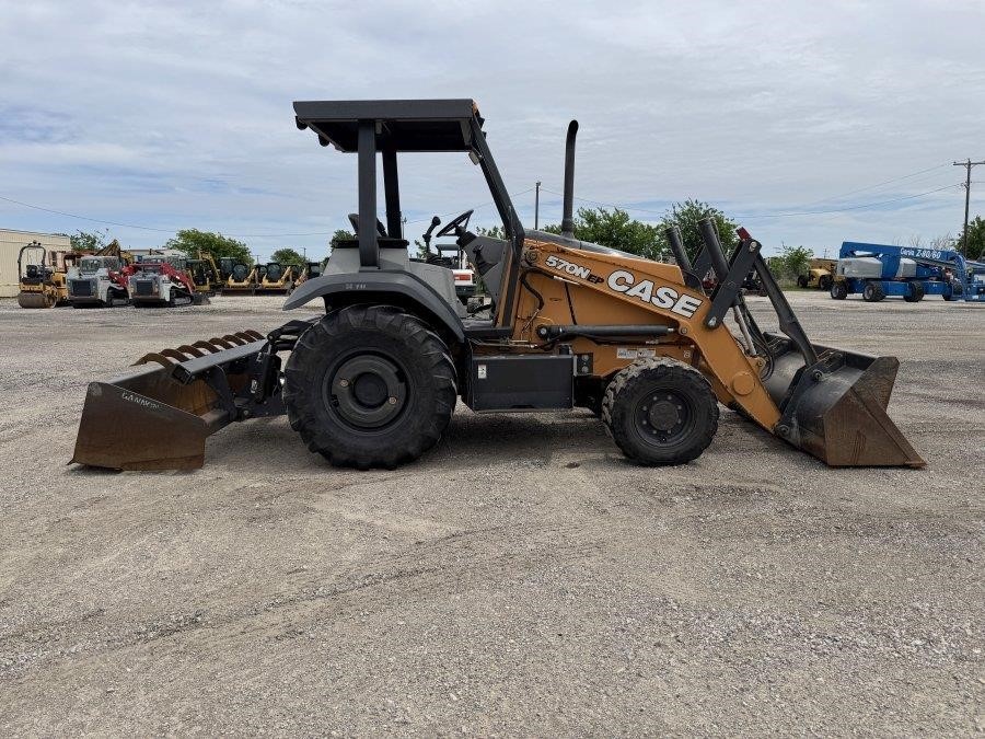 2020 Case 570N EP Skip Loader - Image 6