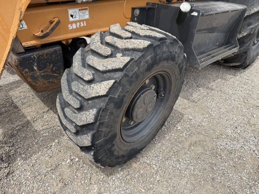 2020 Case 570N EP Skip Loader - Image 10