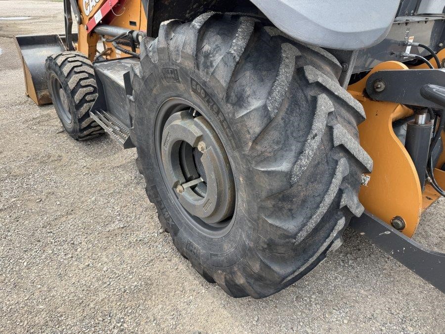 2020 Case 570N EP Skip Loader - Image 11