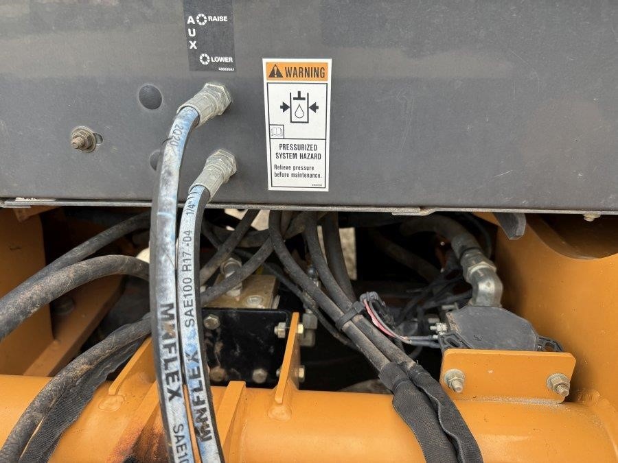 2020 Case 570N EP Skip Loader - Image 23