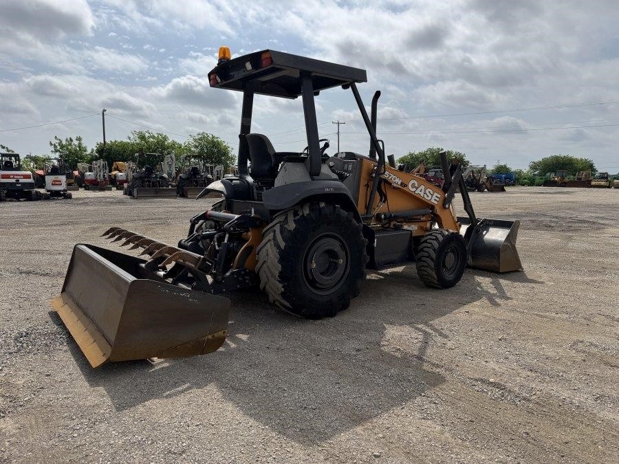 2020 Case 570N EP Skip Loader - Image 5