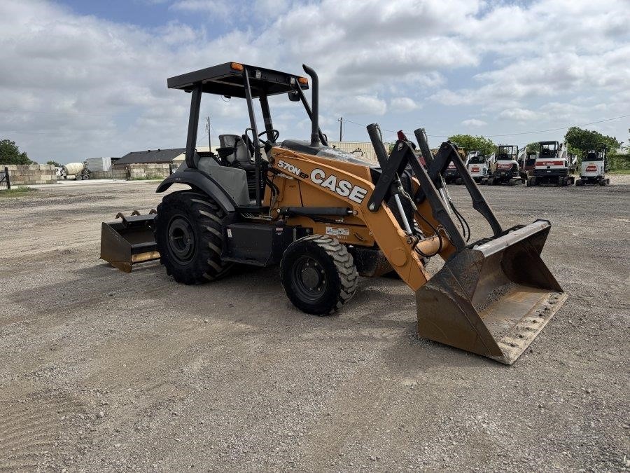 2020 Case 570N EP Skip Loader - Image 7