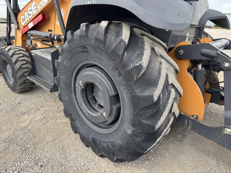 2020 Case 570N EP Skip Loader - Image 9