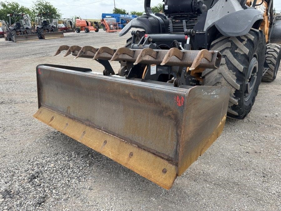 2020 Case 570N EP Skip Loader - Image 18