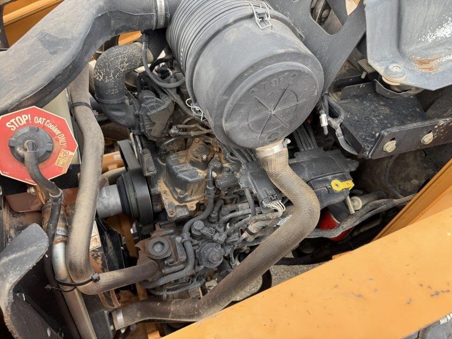 2020 Case 570N EP Skip Loader - Image 36