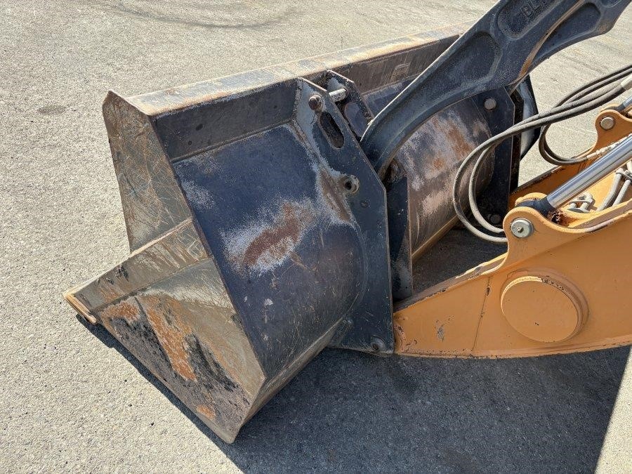 2020 Case 570N EP Skip Loader - Image 16