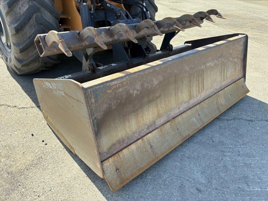 2020 Case 570N EP Skip Loader - Image 25