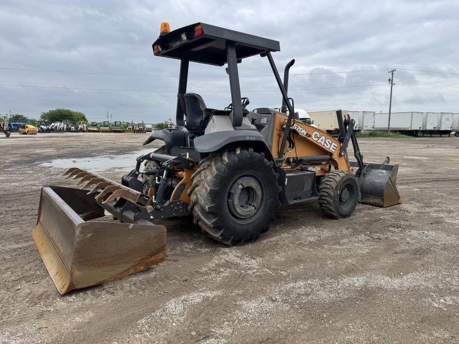 2020 Case 570N EP Skip Loader - Image 5