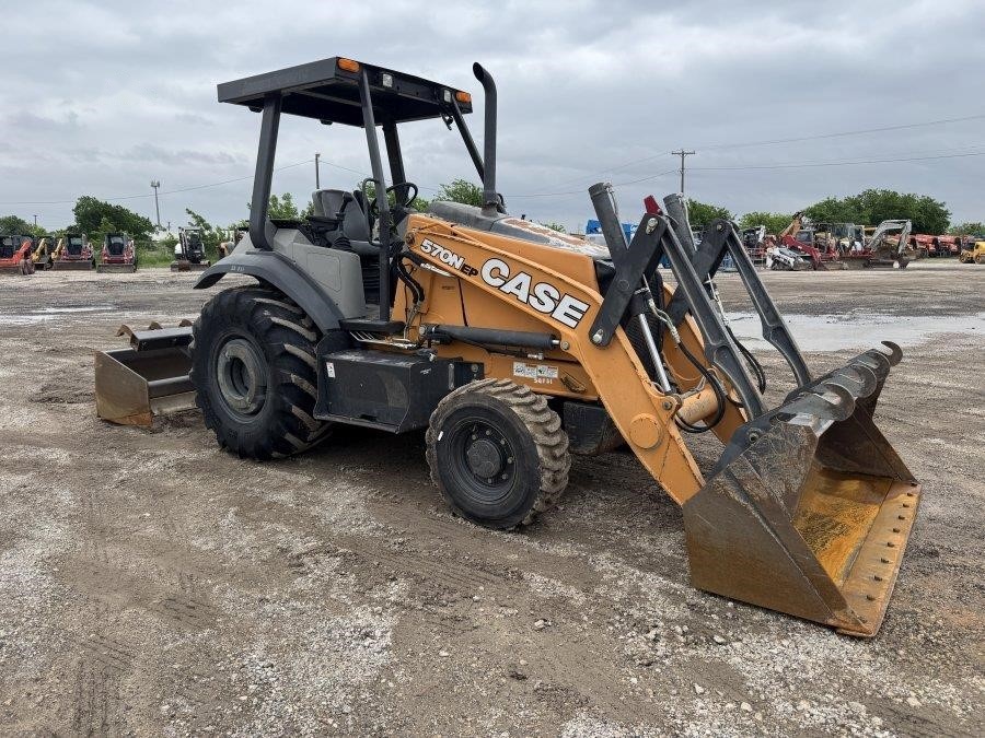 2020 Case 570N EP Skip Loader - Image 7