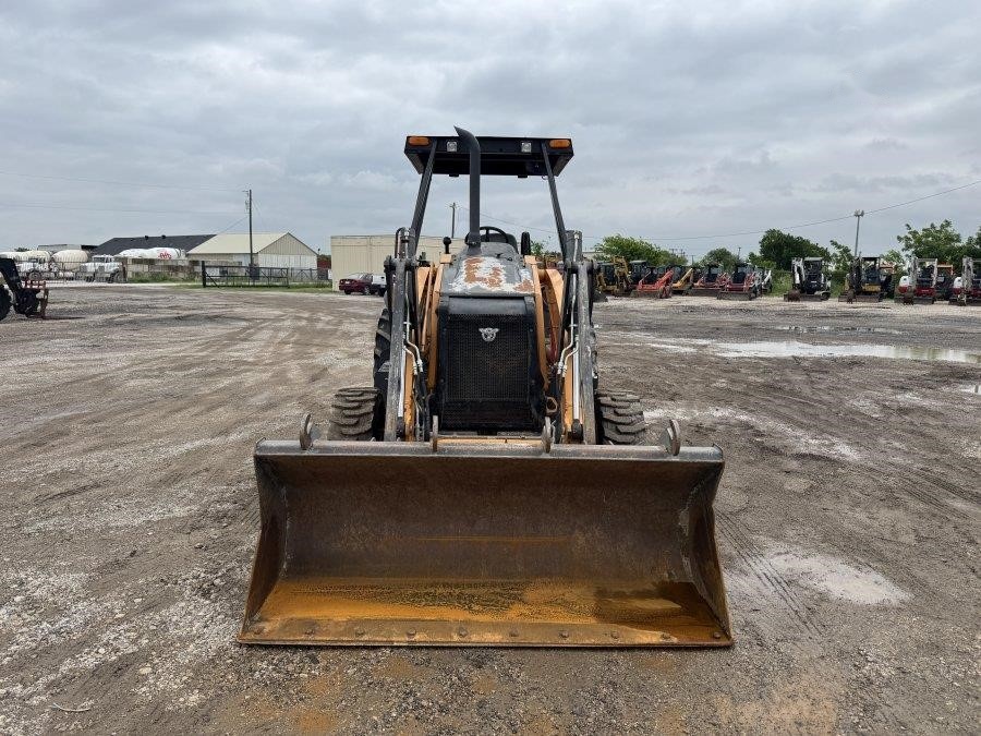 2020 Case 570N EP Skip Loader - Image 8