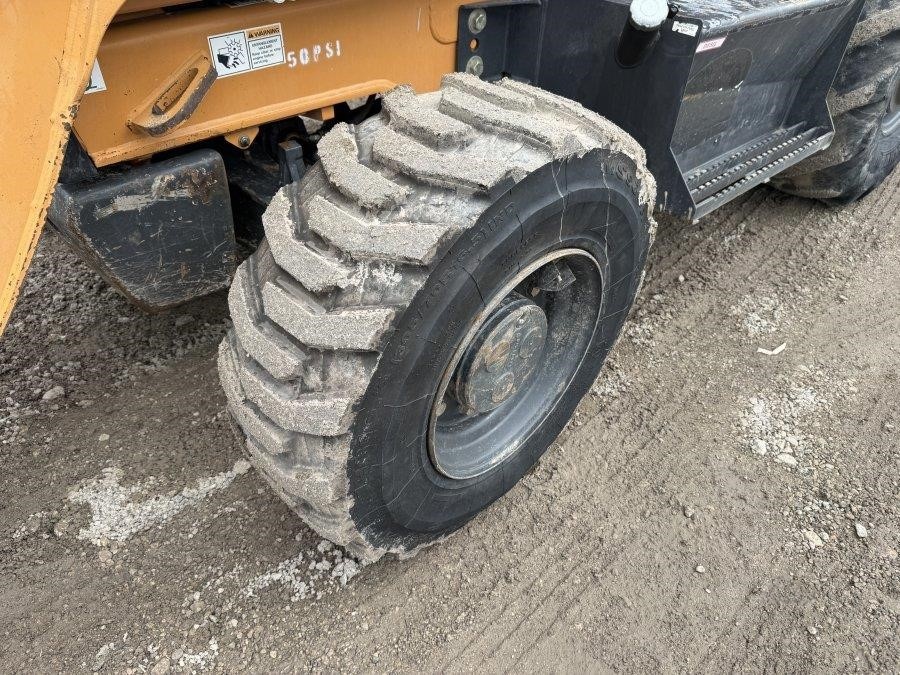 2020 Case 570N EP Skip Loader - Image 10