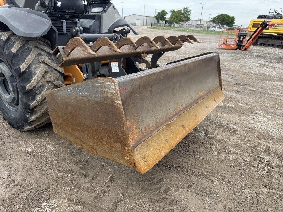 2020 Case 570N EP Skip Loader - Image 20