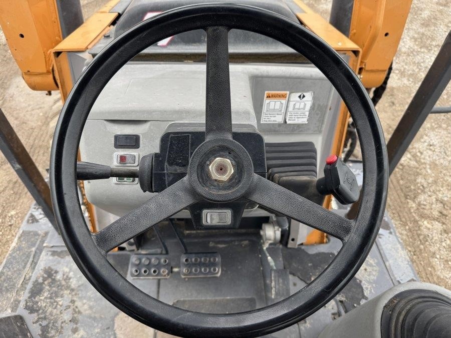 2020 Case 570N EP Skip Loader - Image 26