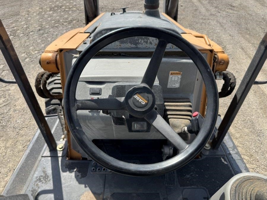 2019 Case 570N EP Skip Loader - Image 26