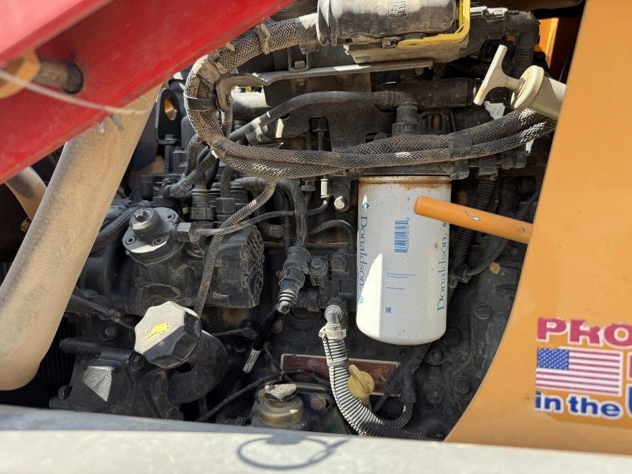 2019 Case 570N EP Skip Loader - Image 35