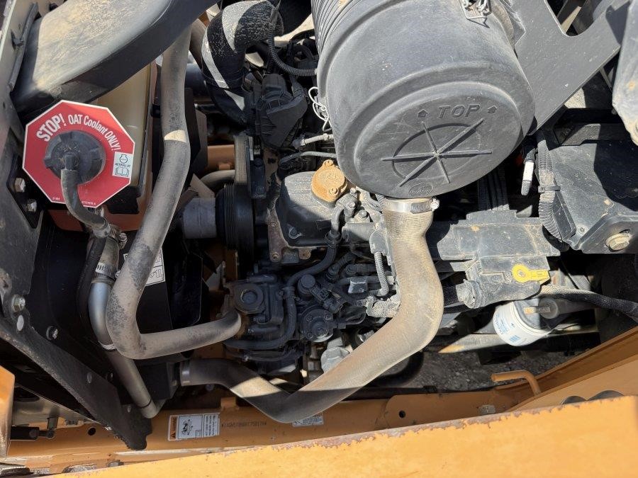 2019 Case 570N EP Skip Loader - Image 36