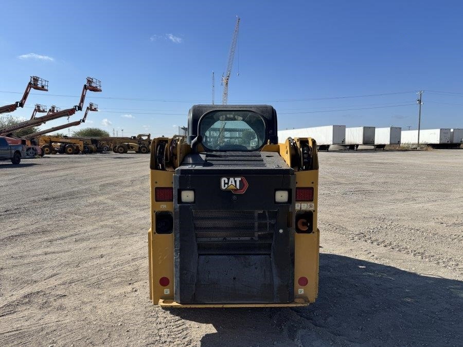 2024 Caterpillar 226D3 Compact Wheel Loader - Image 4