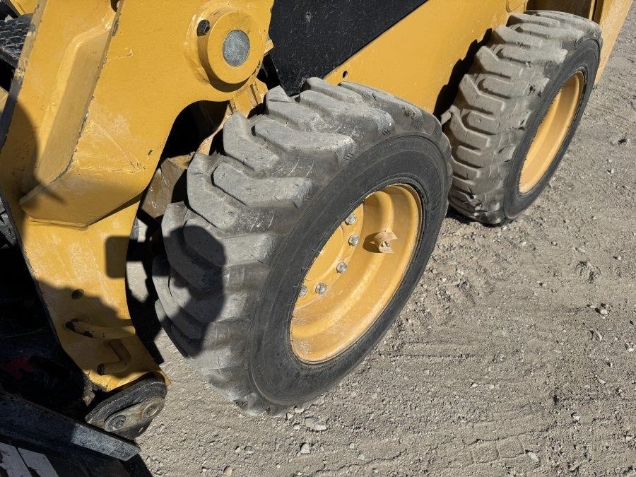 2024 Caterpillar 226D3 Compact Wheel Loader - Image 15