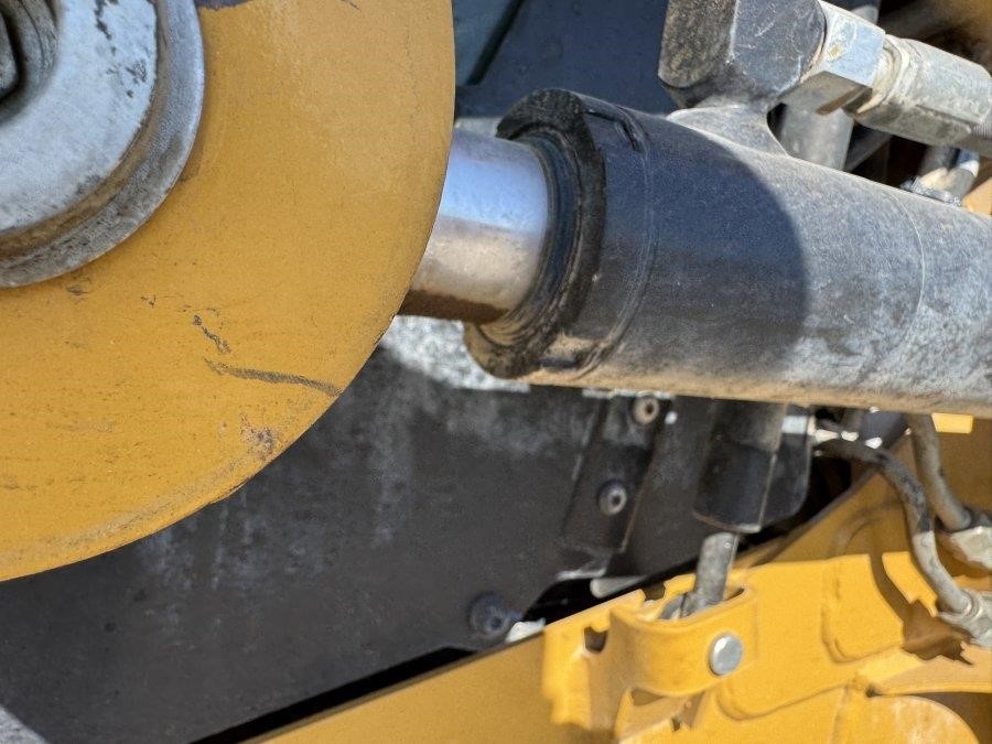 2024 Caterpillar 226D3 Compact Wheel Loader - Image 17