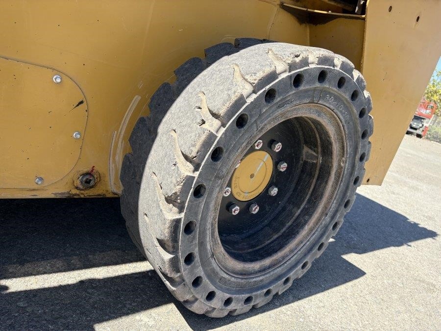 2020 Caterpillar 226D3 Skid Steer Loader - Image 12